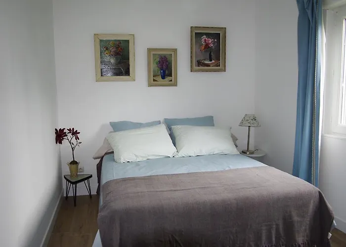 De La Tulipe Nyaraló