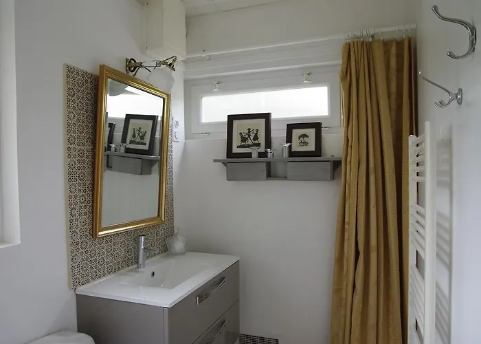 De La Tulipe Nyaraló *